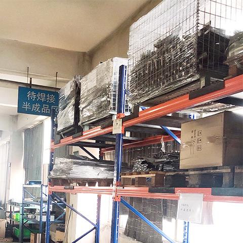 待焊接半成品區